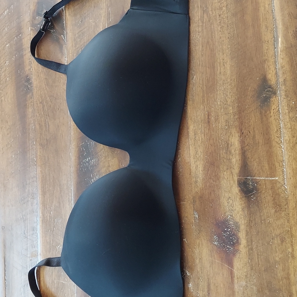 VS lightly lined wireless bra